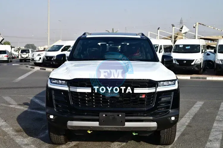 2025 TOYOTA LAND CRUISER  300 GRS V6 3.3L DIESEL 7 SEAT AUTOMATIC FRONT