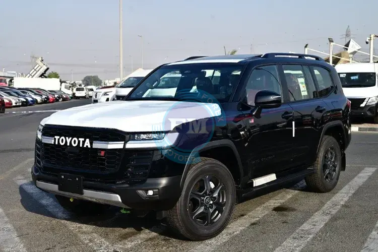 2025 TOYOTA LAND CRUISER  300 GRS V6 3.3L DIESEL 7 SEAT AUTOMATIC SIDE