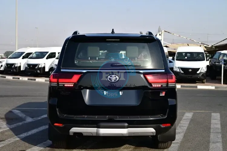 2025 TOYOTA LAND CRUISER  300 GRS V6 3.3L DIESEL 7 SEAT AUTOMATIC BACK