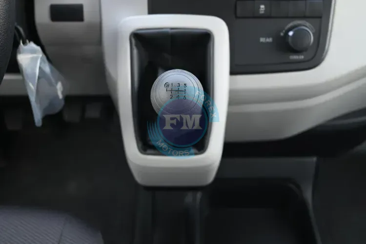 2025 MODEL TOYOTA HIACE HIGH ROOF  3.5L PETROL 13-SEATER MANUAL1