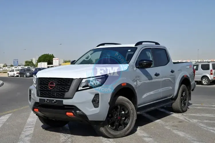 2025 MODEL NISSAN NAVARA DOUBLE CABIN PICKUP PRO 2.5L DIESEL 4WD AUTOMATIC SIDE
