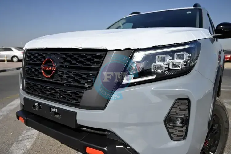 2025 MODEL NISSAN NAVARA DOUBLE CABIN PICKUP PRO 2.5L DIESEL 4WD AUTOMATIC1
