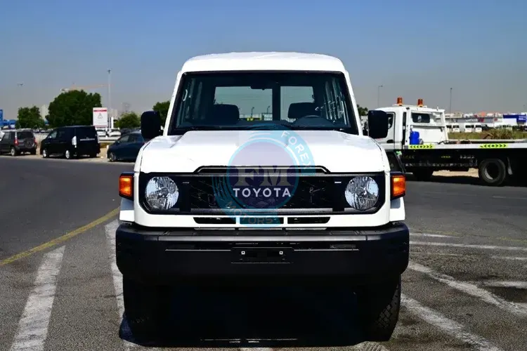 2026 MODEL TOYOTA LANDCRUISER 78 HARDTOP 2.8L DIESEL 8-SEATER AUTOMATIC FRONT