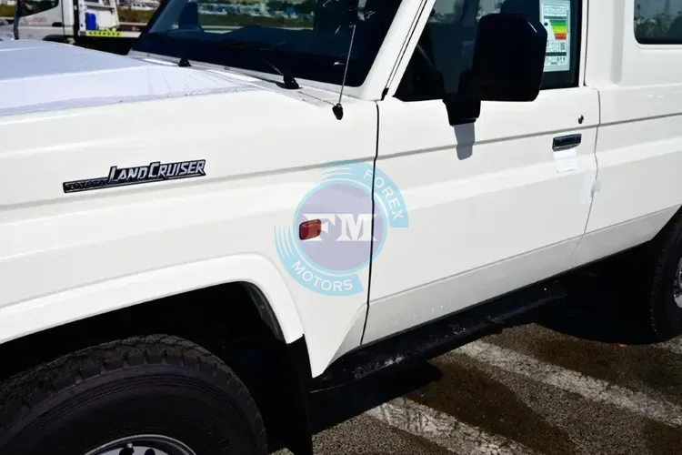 2026 MODEL TOYOTA LANDCRUISER 78 HARDTOP 2.8L DIESEL 8-SEATER AUTOMATIC SIDE2