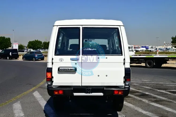 2026 MODEL TOYOTA LANDCRUISER 78 HARDTOP 2.8L DIESEL 8-SEATER AUTOMATIC BACK