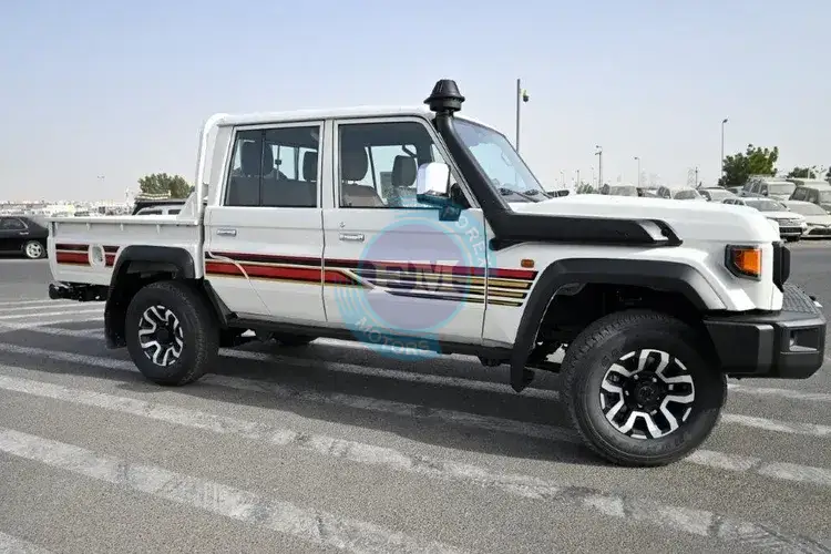 2025 MODEL TOYOTA LAND CRUISER 79 DOUBLE CAB PICKUP LX-Z V6 4.0L PETROL 4WD AUTOMATIC SIDE