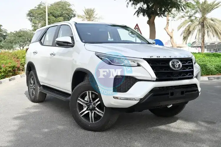 2025 MODEL TOYOTA FORTUNER GXR 2.7L PETROL 4WD 7 SEAT AUTOMATIC TRANSMISSION SIDE