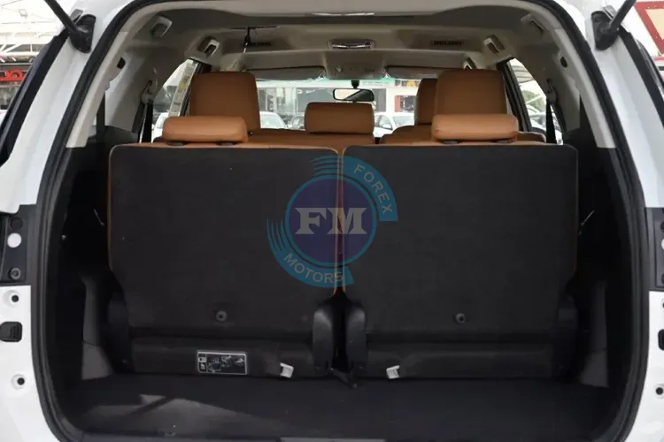 2025 MODEL TOYOTA FORTUNER GXR 2.7L PETROL 4WD 7 SEAT AUTOMATIC TRANSMISSION TRUNCK