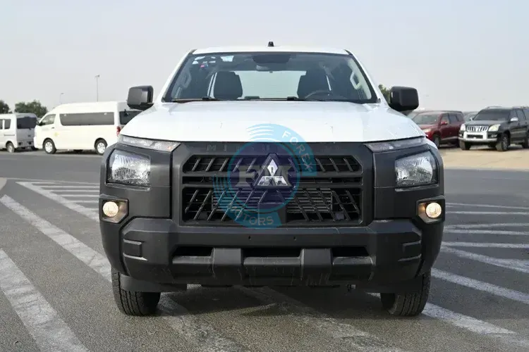 MITSUBISHI L200 DOUBLE CAB PICKUP GL 2.4L DIESEL 4WD MANUAL | Forex Motors
