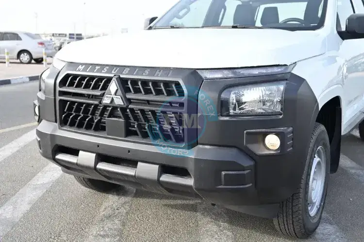 2025 MODEL MITSUBISHI L200 DOUBLE CAB PICKUP GL 2.4L DIESEL 4WD MANUAL TRANSMISSION FRONT1