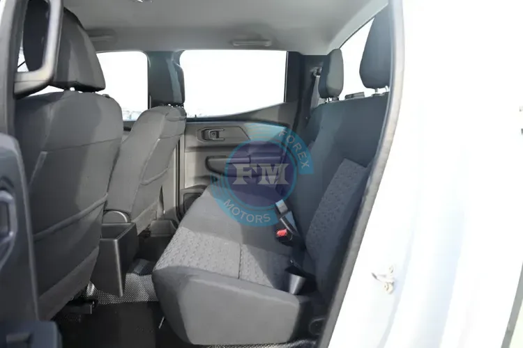 2025 MODEL MITSUBISHI L200 DOUBLE CAB PICKUP GL 2.4L DIESEL 4WD MANUAL TRANSMISSION BACK SEATS