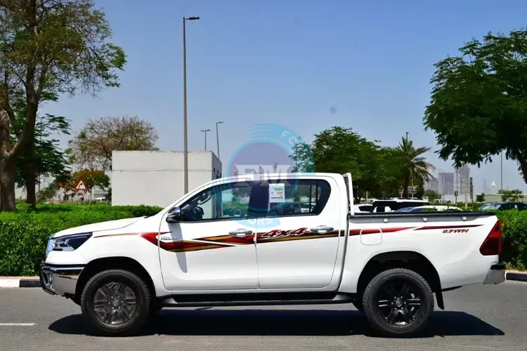 2025 MODEL TOYOTA HILUX DOUBLE CAB PICKUP GLXS-V 2.7L PETROL 4WD 5-SEATER AUTOMATIC SIDE2