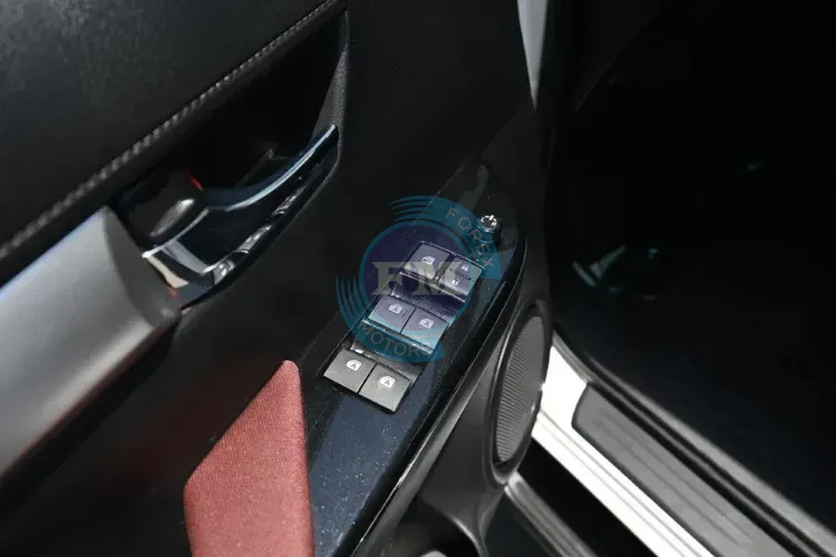 2025 MODEL TOYOTA HILUX DOUBLE CAB PICKUP GLXS-V 2.7L PETROL 4WD 5-SEATER AUTOMATIC INSIDE DOOR