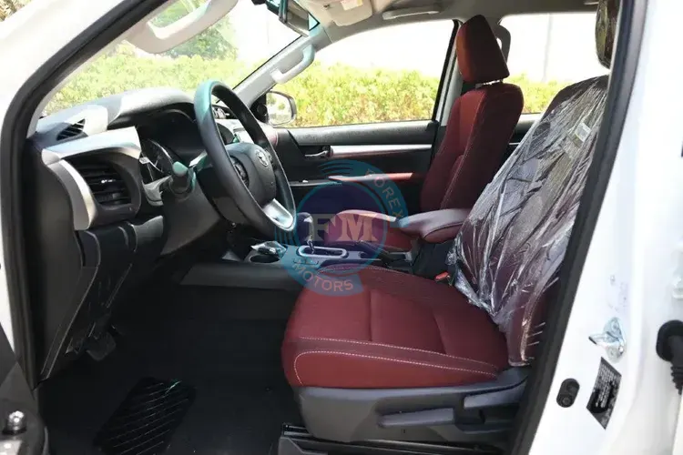 2025 MODEL TOYOTA HILUX DOUBLE CAB PICKUP GLXS-V 2.7L PETROL 4WD 5-SEATER AUTOMATIC FRONT SEATS