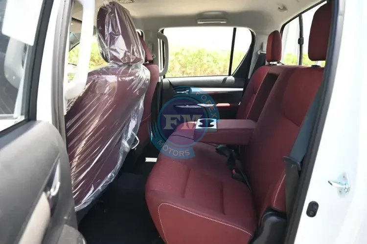 2025 MODEL TOYOTA HILUX DOUBLE CAB PICKUP GLXS-V 2.7L PETROL 4WD 5-SEATER AUTOMATIC SEATS