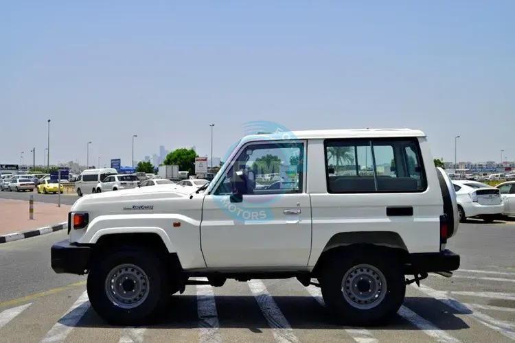 2024 MODEL TOYOTA LAND CRUISER 71 SHORT WHEEL BASE V6 4.0L PETROL 4WD MANUAL TRANSMISION-EURO 4 SIDE1