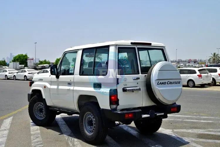 2024 MODEL TOYOTA LAND CRUISER 71 SHORT WHEEL BASE V6 4.0L PETROL 4WD MANUAL TRANSMISION-EURO 4 OTHER SIDE
