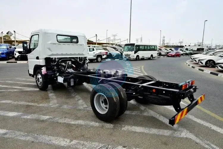 2024 MODEL MITSUBISHI FUSO 3 TON SINGLE CAB CHASSIS  4.2 DIESEL MANUAL SIDE1