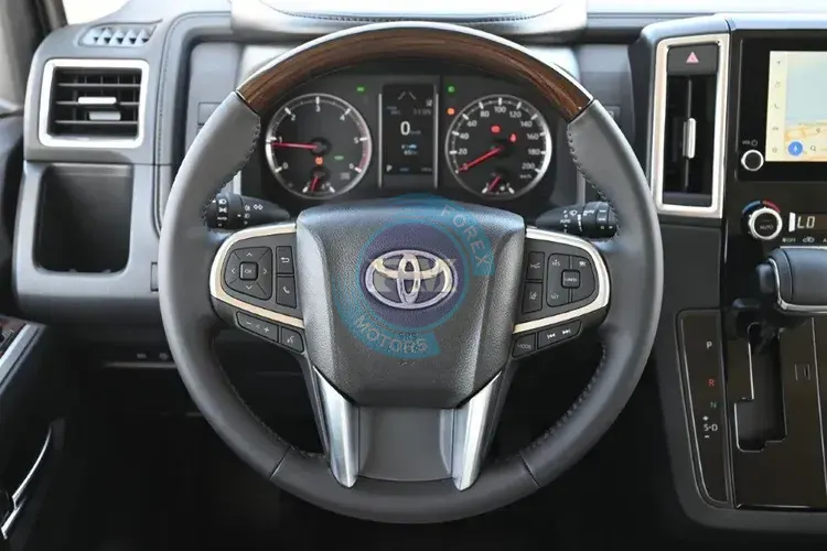 2025 MODEL TOYOTA GRANVIA V LUXURY  2.8L DIESEL 6-SEATER AUTOMATIC STEERING