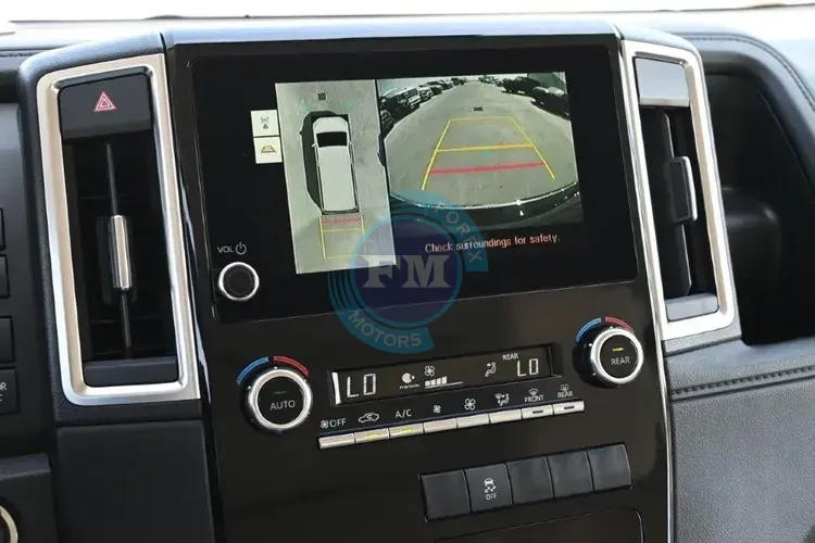 2025 MODEL TOYOTA GRANVIA V LUXURY  2.8L DIESEL 6-SEATER AUTOMATIC SCREEN