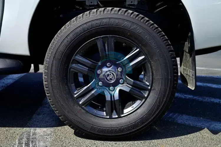 2025 MODEL TOYOTA HILUX DOUBLE CAB PICKUP GLXS-G 2.7L PETROL 4WD AUTOMATIC WHEEL