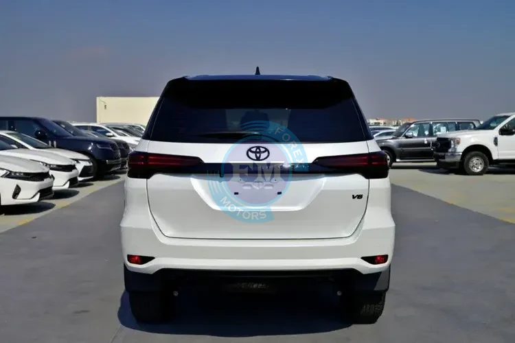 2024 MODEL TOYOTA FORTUNER LEGENDER V6 4.0L PETROL AUTOMATIC BACK