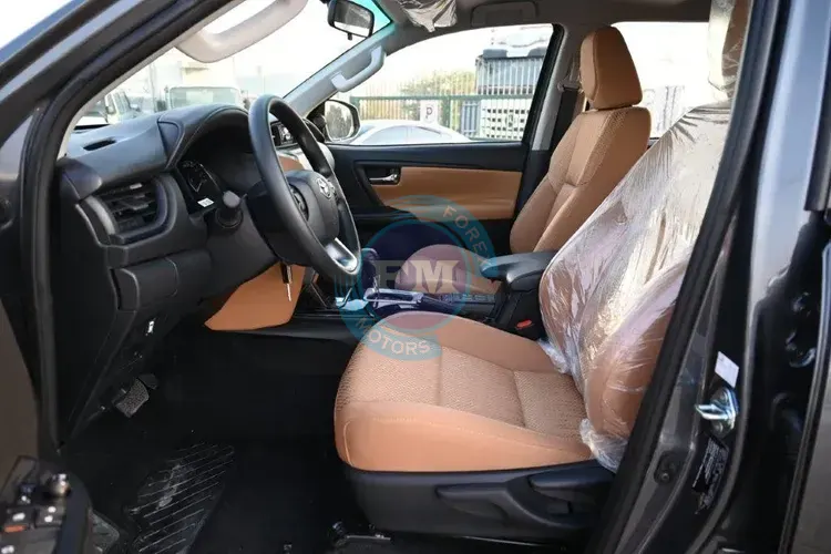 2025 MODEL TOYOTA FORTUNER GXR 2.4L DIESEL 4WD 7 SEAT AUTOMATIC FRONT SEATS