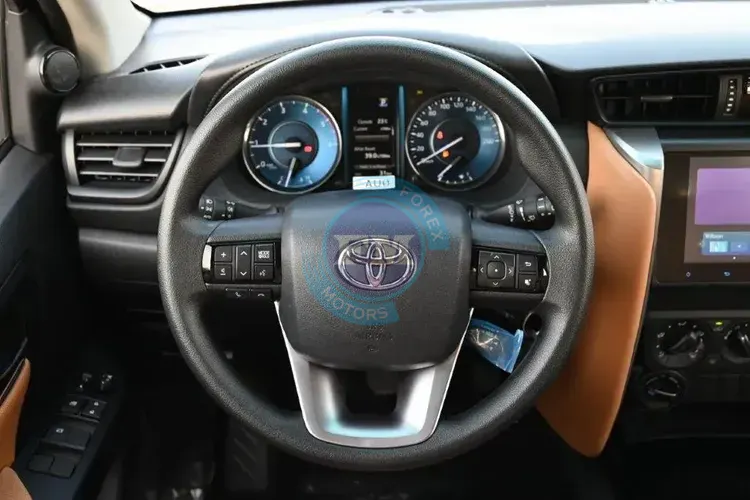 2025 MODEL TOYOTA FORTUNER GXR 2.4L DIESEL 4WD 7 SEAT AUTOMATIC STEERING