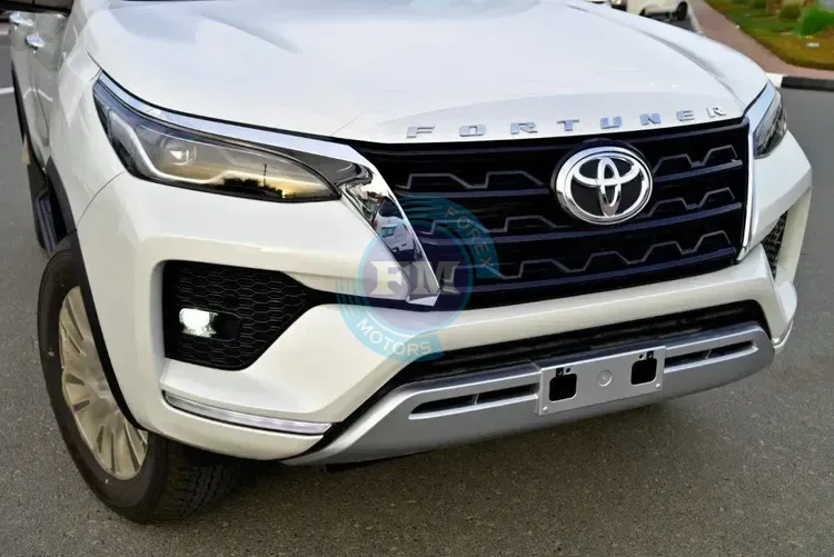2024 MODEL TOYOTA FORTUNER 2.8L DIESEL 4WD 7 SEAT AUTOMATIC
