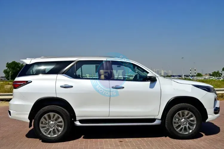 2025 MODEL TOYOTA FORTUNER VXR+ V6 4.0L PETROL 4WD 7-SEATER AUTOMATIC SIDE2