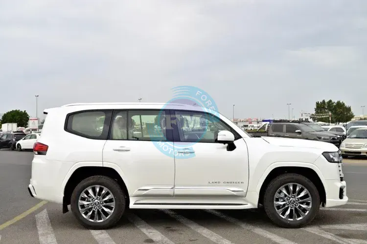 2025 TOYOTA LAND CRUISER 300 VX+ V6 4.0L PETROL 7 SEATER AUTOMATIC SIDE2
