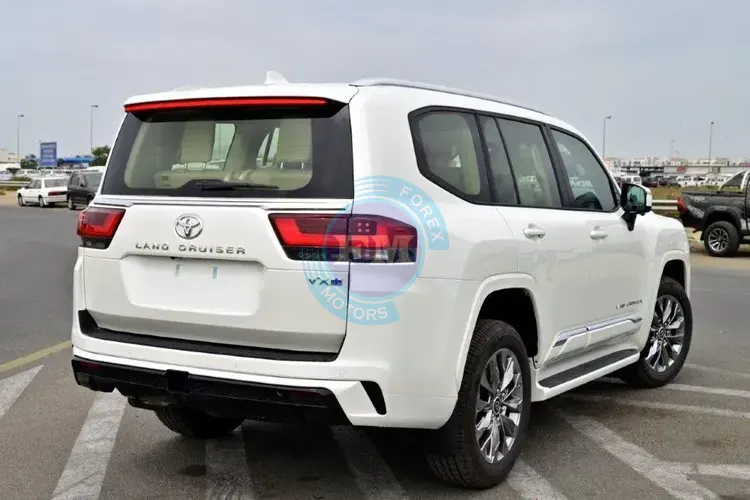 2025 TOYOTA LAND CRUISER 300 VX+ V6 4.0L PETROL 7 SEATER AUTOMATIC SIDE1