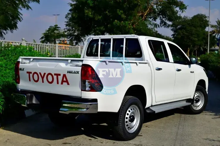 2025 MODEL TOYOTA HILUX DOUBLE CAB DLX-G 2.7L PETROL 4WD AUTOMATIC SIDE1