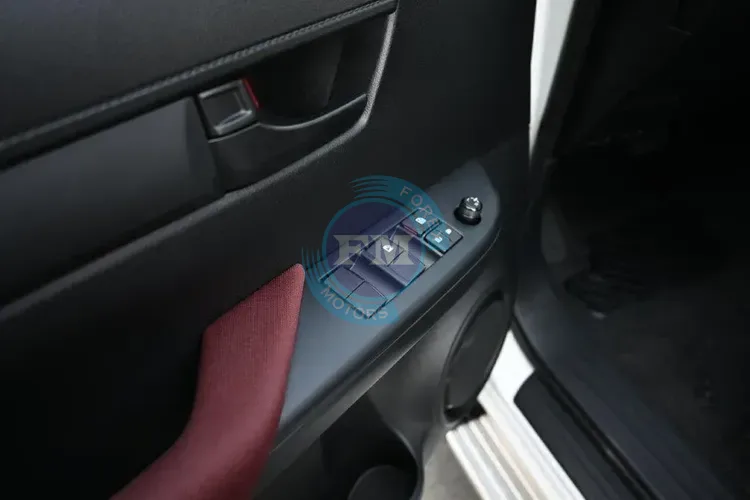 2025 MODEL TOYOTA HILUX DOUBLE CAB DLX-G 2.7L PETROL 4WD AUTOMATIC INSIDE DOOR