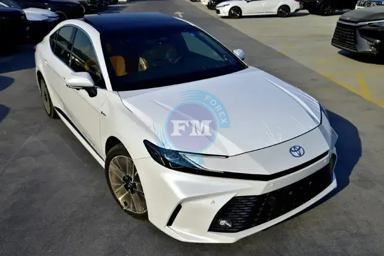 2025 MODEL TOYOTA CAMRY HYBRID LUMIERE 2.5L PETROL 5-SEATER AUTOMATIC SIDE