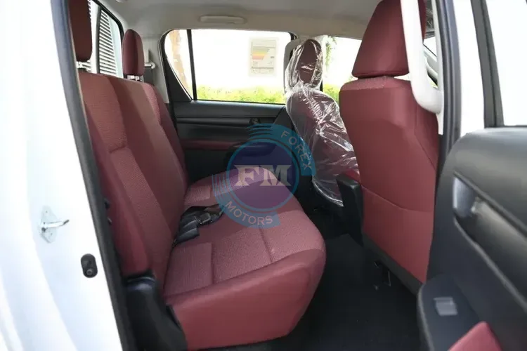 2025 MODEL TOYOTA HILUX DOUBLE CAB DLX-G 2.7L PETROL 4WD AUTOMATIC BACK SEATS