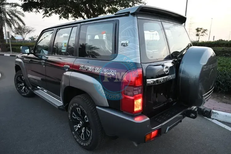 2024 NISSAN PATROL SUPER SAFARI LEGEND 4.8L 4WD 7 SEAT AUTOMATIC SIDE1