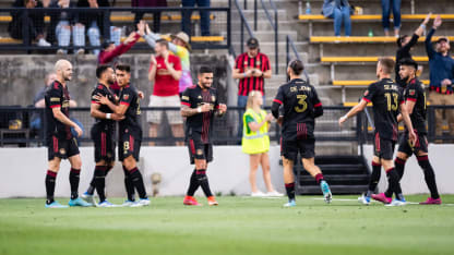 Dom Dwyer's diving header in the 25th minute puts Atlanta United ahead 2-0 