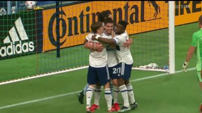 GOAL: Ryan Gauld, Vancouver Whitecaps - 23rd minute