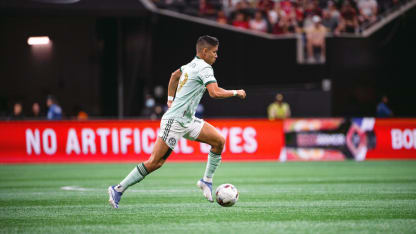Luiz Araújo scores on a CURLER in the fourth minute, assisted by Josef Martínez 