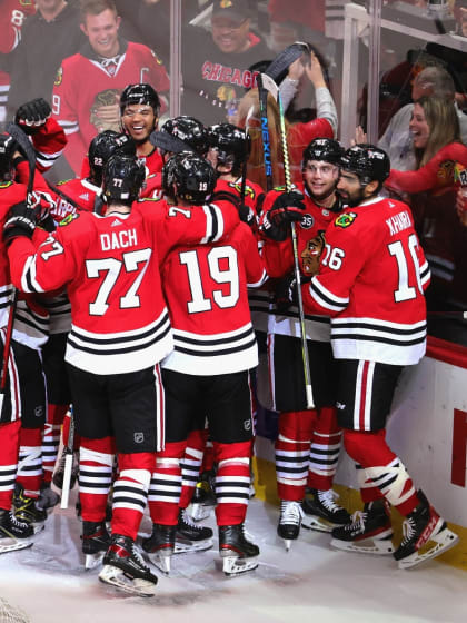 DeBrincat-Scores-in-OT-Blackhawks-Win-in-Kings-Debut