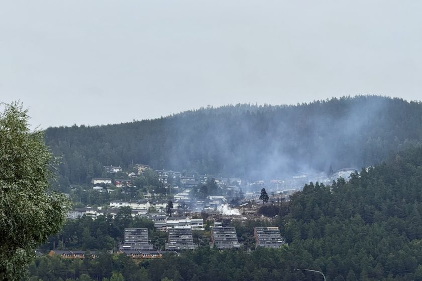 Storbrannen i Drammen tatt på avstand. Foto.