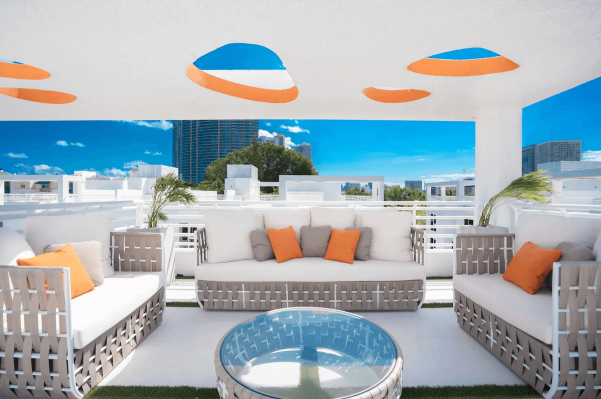real estate agent in Miami