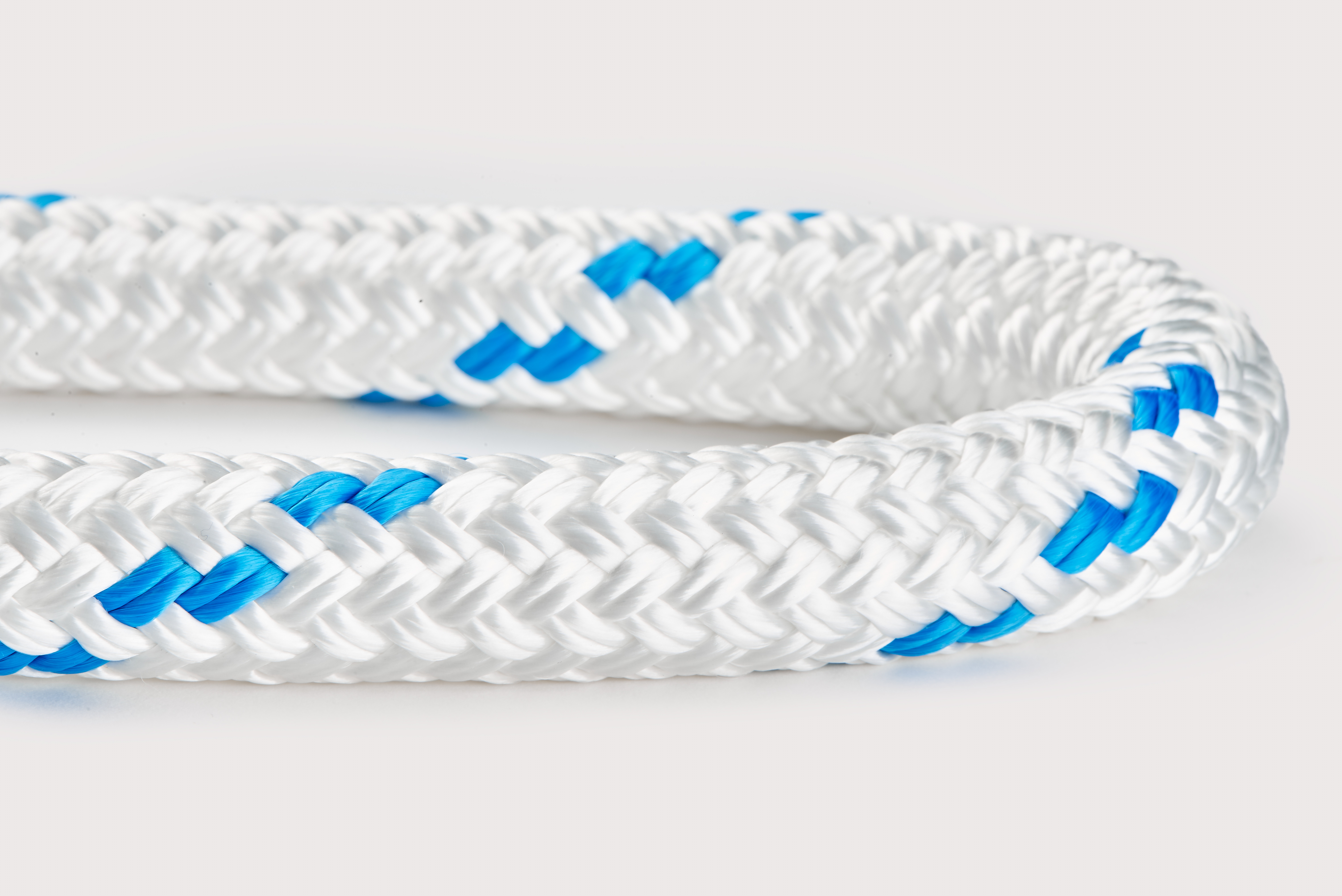 Orion-Cordage-Durastat Double Braid Polyester-White I Blue-Curved194.jpg Orion-Cordage-Durastat Double Braid Polyester-White I Blue-Curved194.jpg