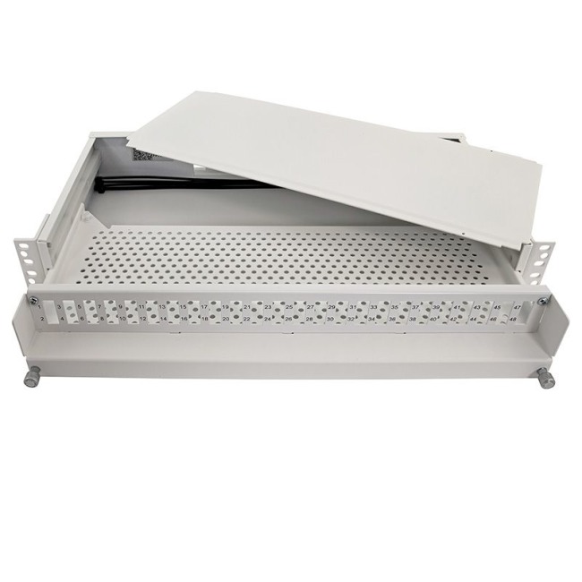 Fiber optic patch Panel 1.5U, 24 holes E2000 DPX