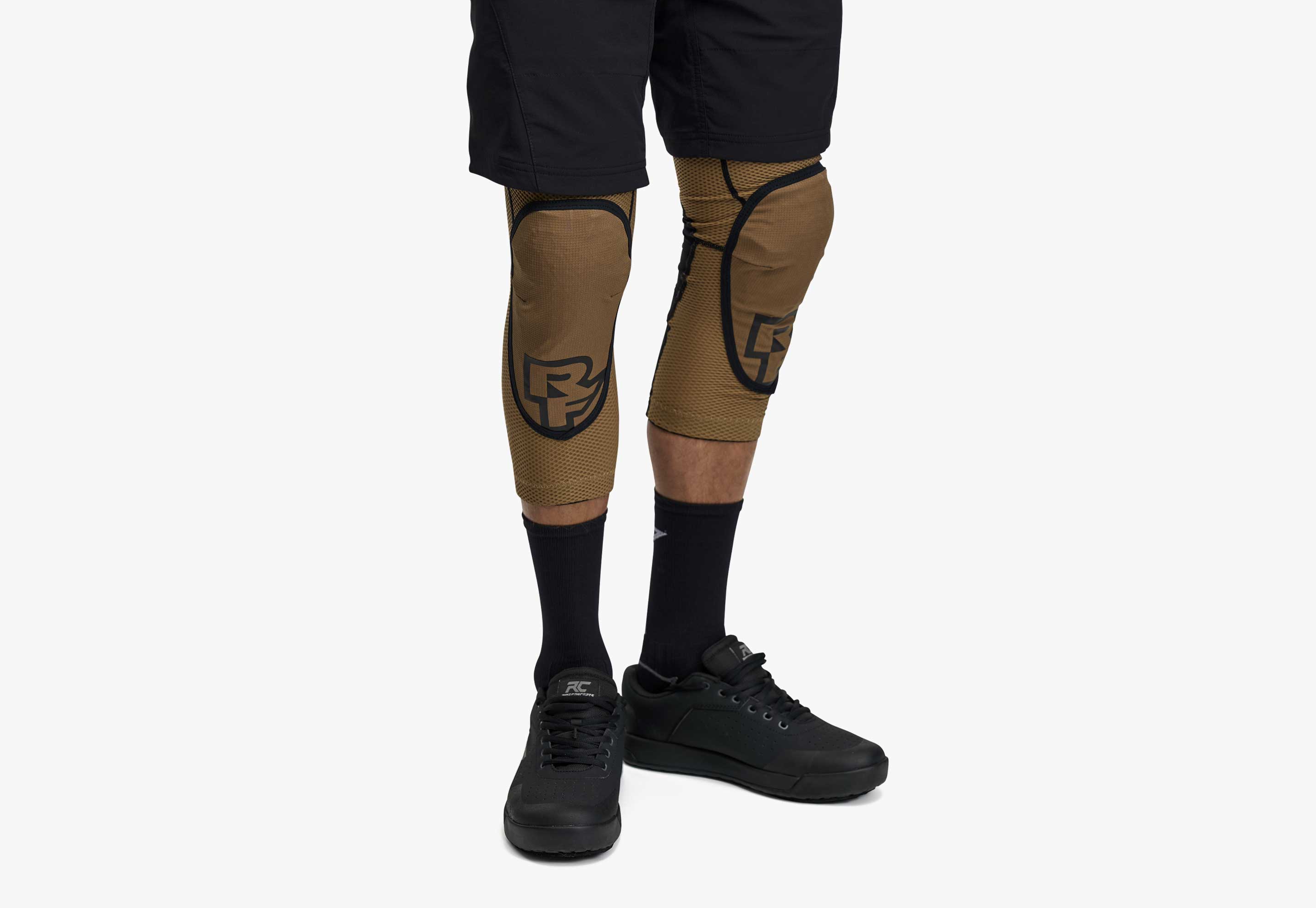 Covert Knee