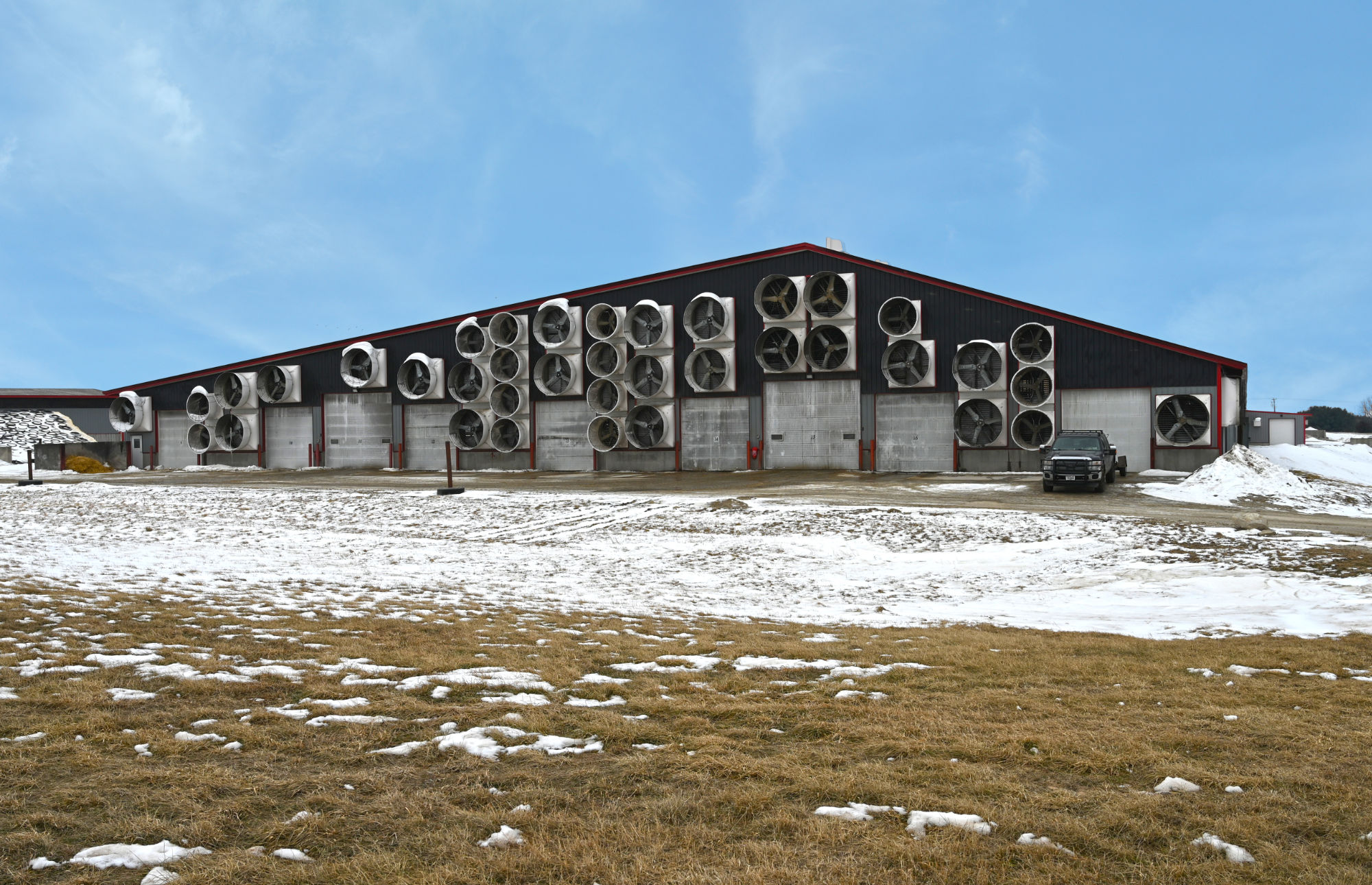 Ventilation and fan system for Plum Creek Dairy in Fox Lake, Wisconsin