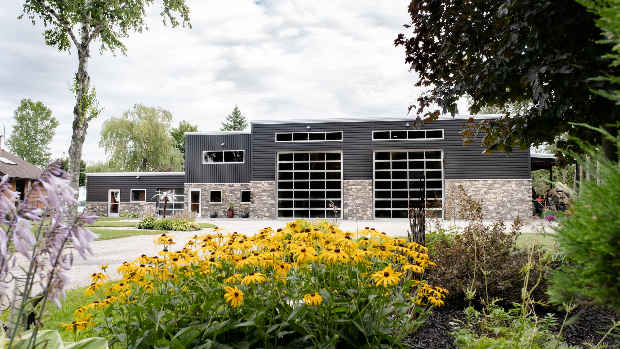 Front exterior of Troy & Gail Temme’s Waterfront Workshop