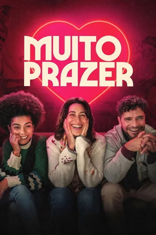 Muito Prazer movie poster featuring Daniel de Oliveira and Luisa Arraes in a dilapidated motel setting, 2026 release.