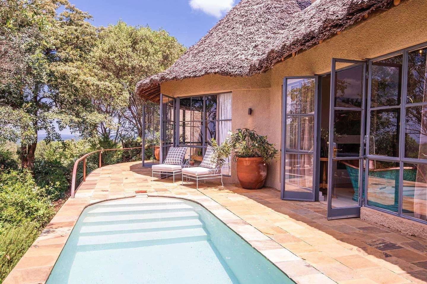 Mugie House Suites